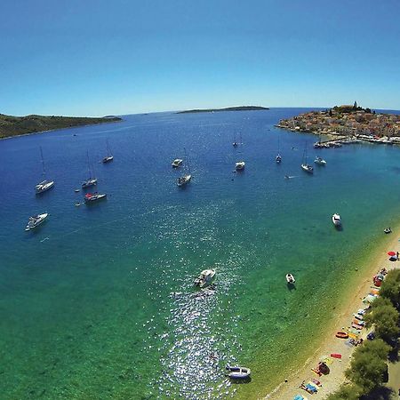 1 Bedroom Stunning Apartment In Primošten المظهر الخارجي الصورة