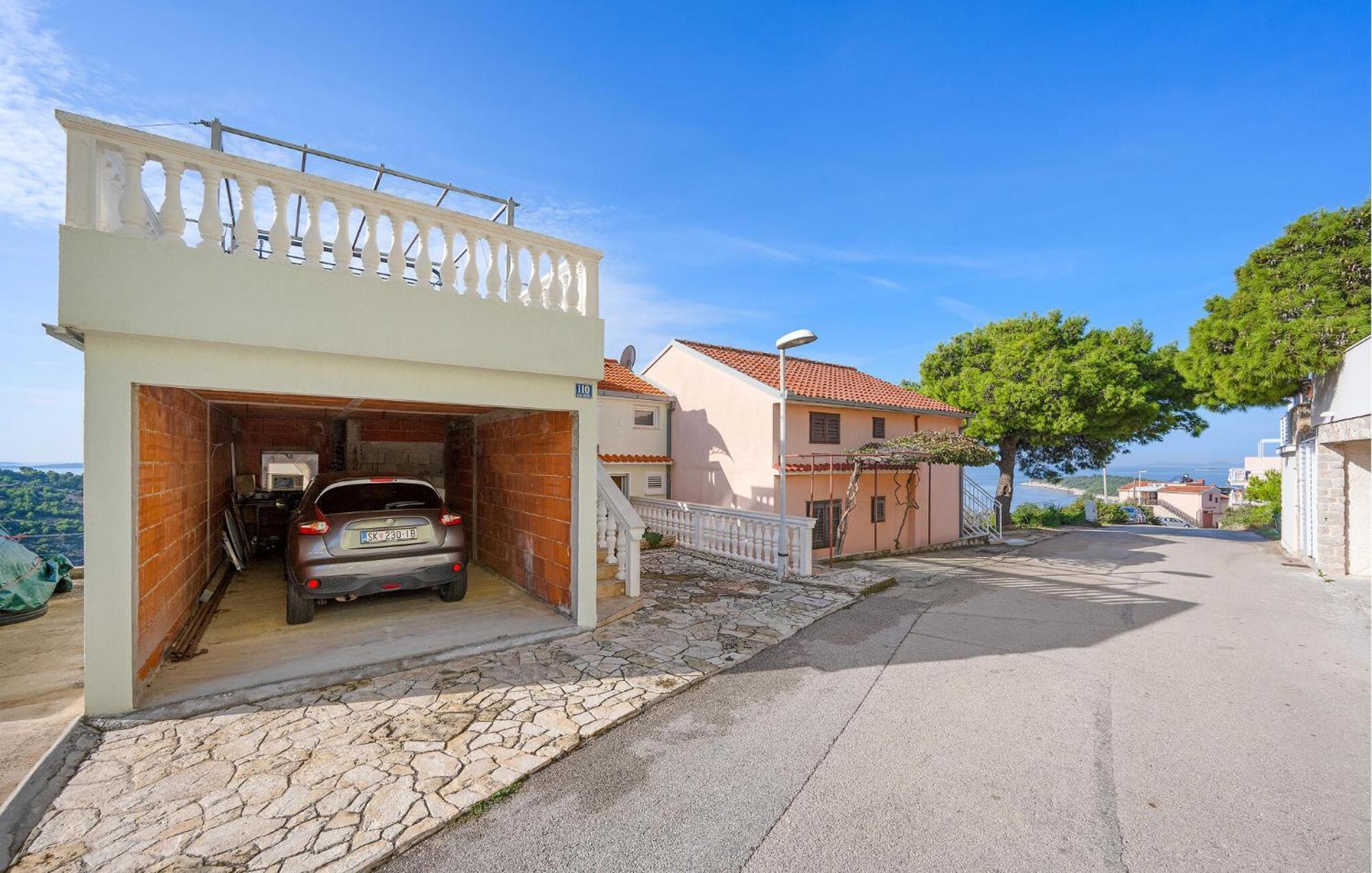 1 Bedroom Stunning Apartment In Primošten المظهر الخارجي الصورة